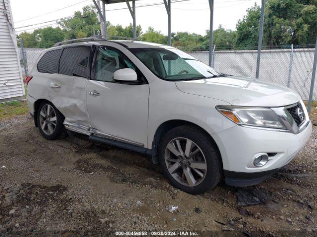  Salvage Nissan Pathfinder