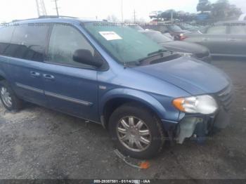  Salvage Chrysler Town & Country