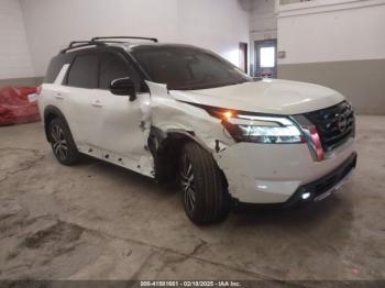  Salvage Nissan Pathfinder