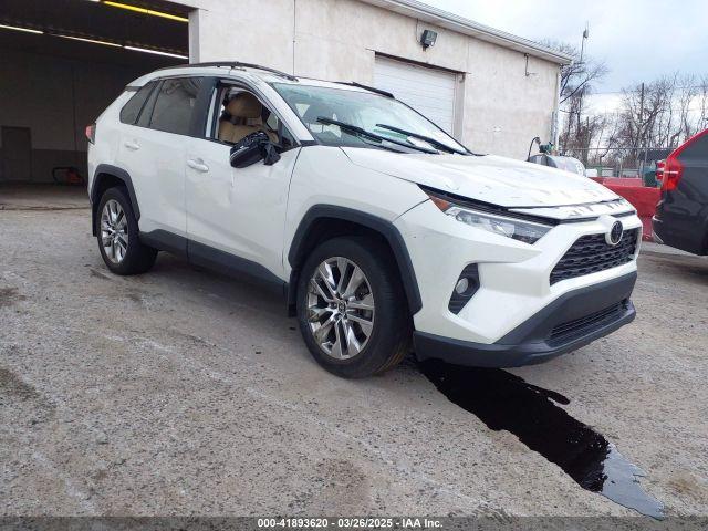  Salvage Toyota RAV4