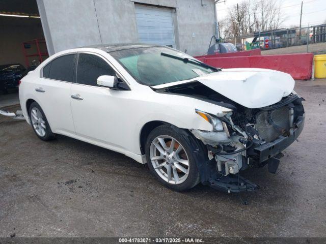  Salvage Nissan Maxima