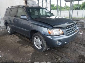  Salvage Toyota Highlander