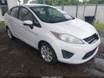  Salvage Ford Fiesta