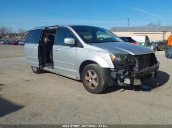  Salvage Dodge Grand Caravan