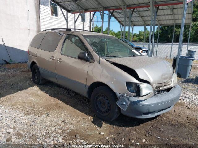  Salvage Toyota Sienna