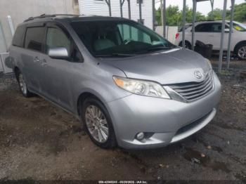  Salvage Toyota Sienna
