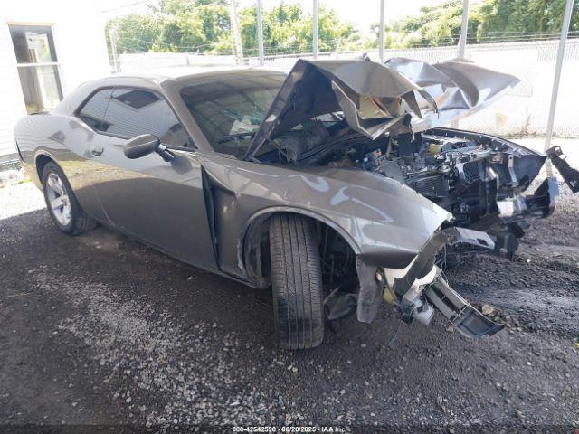  Salvage Dodge Challenger