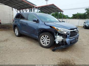  Salvage Toyota Highlander