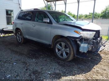  Salvage Toyota Highlander