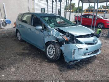  Salvage Toyota Prius v