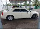Chrysler 300 Touring Image 5