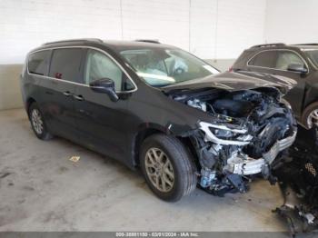  Salvage Chrysler Pacifica