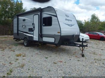  Salvage Jayco Jayflight