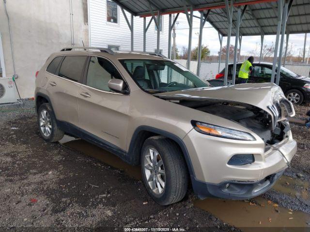  Salvage Jeep Cherokee