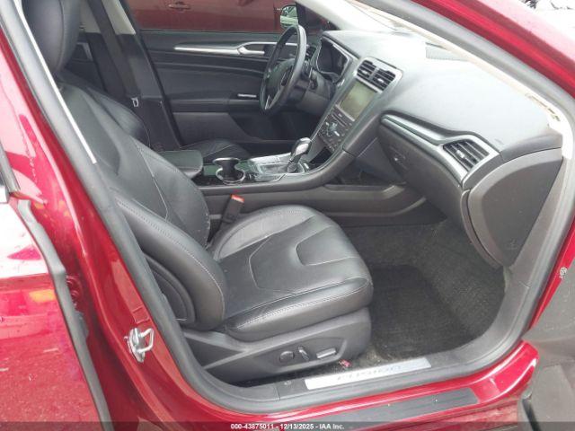 Ford Fusion Titanium Image 3