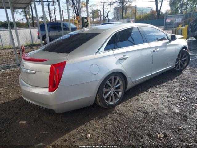 Cadillac XTS Standard Image 3