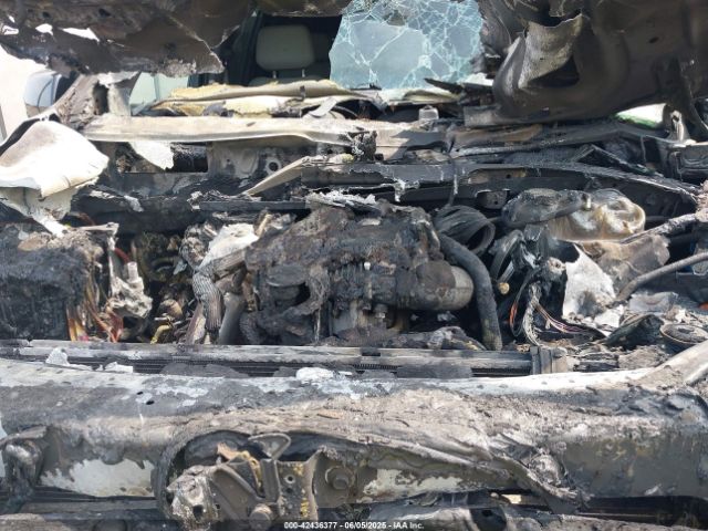 Chevrolet Suburban 4wd Lt Image 7