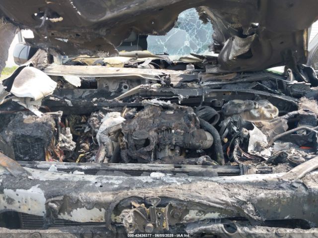 Chevrolet Suburban 4wd Lt Image 11