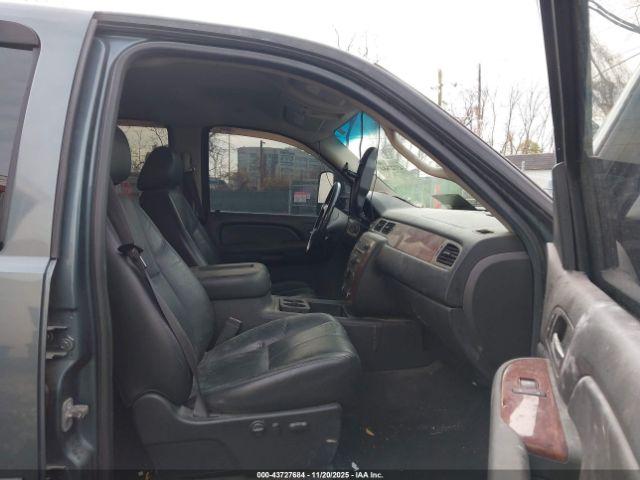 Chevrolet Silverado 2500 Ltz Image 9