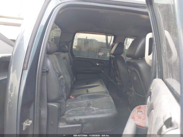 Chevrolet Silverado 2500 Ltz Image 8