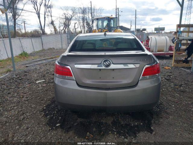Buick LaCrosse Cx Image 11
