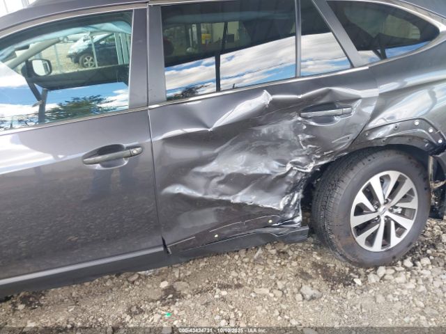 Subaru Outback Premium Image 16