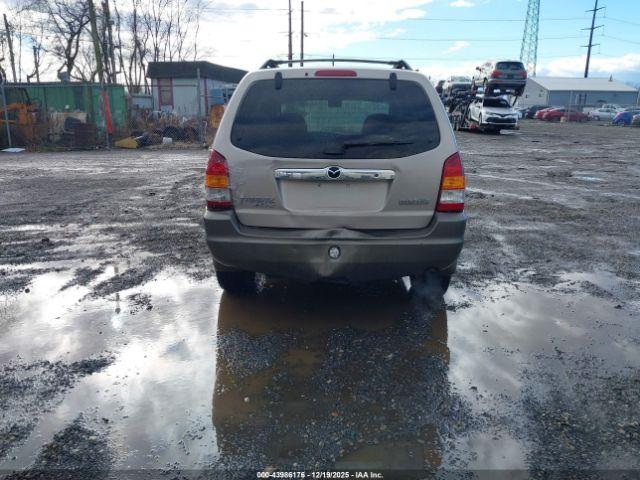 Mazda Tribute Image 14